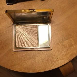 Estée Lauder highlighter Heat Wave